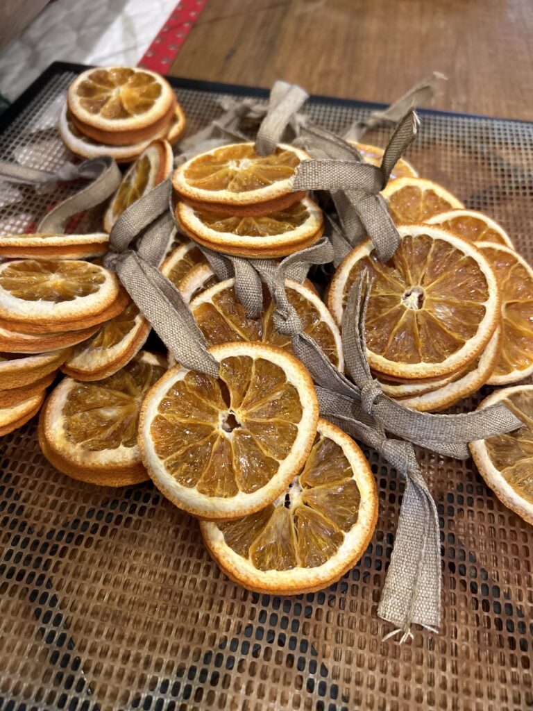 homemade dried orange ornaments